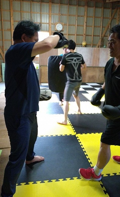 ミット屋!!十二周年の日のミット打ち風景🥊