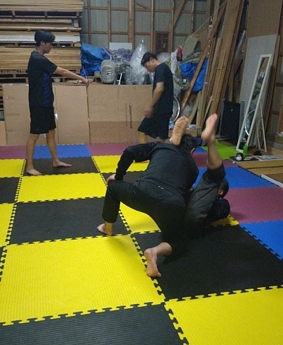 横浜ガードからの三角絞めドリル風景!!