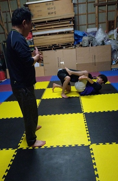 三角締め風景✨