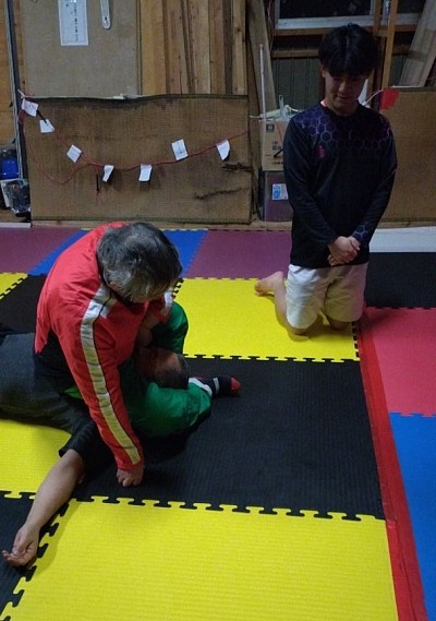 三角締め風景✨