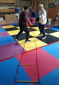 高齢者でも簡単に出来ます🥊