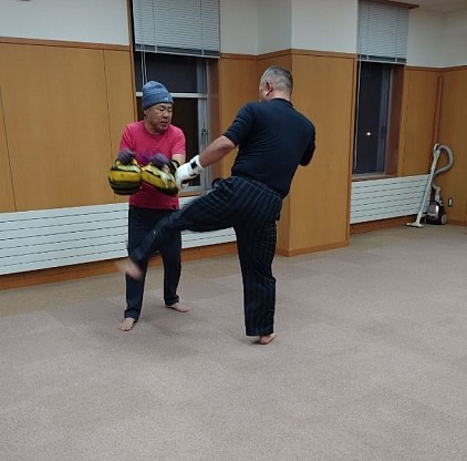ミット屋!!in奥州市のミット打ち風景🥊